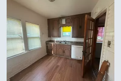 2428 W Roosevelt Dr, Milwaukee, WI 53209 - Photo 6