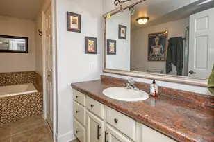 W5594 Briarwood Rd, Sugar Creek, WI 53121 - Photo 32
