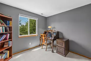 1208 Kennedy Dr, Hartford, WI 53027 - Photo 10