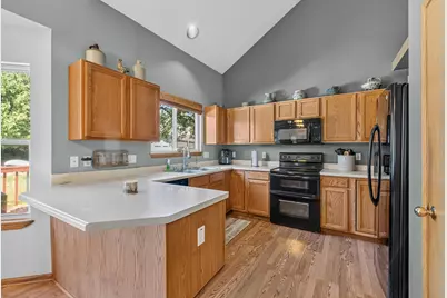 1208  Kennedy Dr, Hartford, WI 53027 - Photo 2