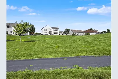 7916  Whitetail Dr, Racine, WI 53406 - Photo 28