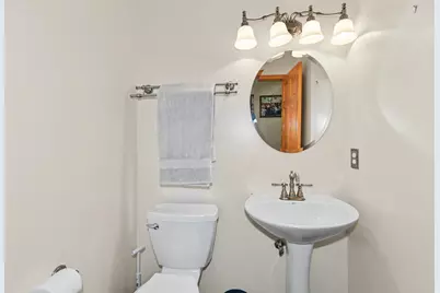 7916  Whitetail Dr, Racine, WI 53406 - Photo 18
