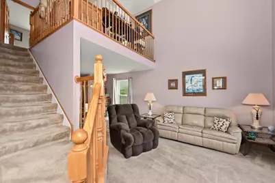 7916  Whitetail Dr, Racine, WI 53406 - Photo 4