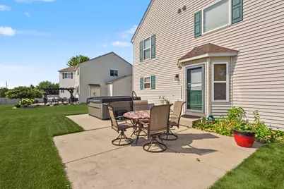 7916  Whitetail Dr, Racine, WI 53406 - Photo 30