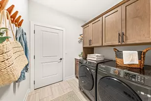 N55W35032 Coastal Ave, Oconomowoc, WI 53066 - Photo 30
