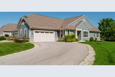 N55W35032  Coastal Ave, Oconomowoc, WI 53066 - Photo 2