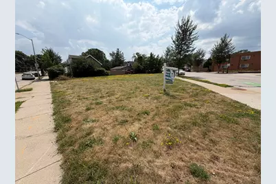 9201 W National Ave, West Allis, WI 53227 - Photo 1
