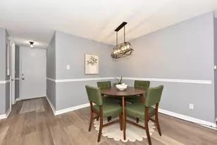 1919 N Summit Ave, Milwaukee, WI 53202 - Photo 2