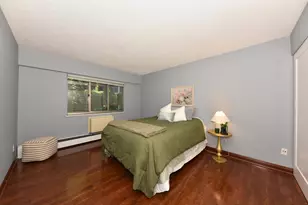 1919 N Summit Ave, Milwaukee, WI 53202 - Photo 8