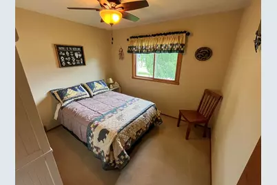 545 E Estates Pl, Oak Creek, WI 53154 - Photo 20
