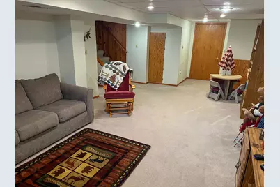 545 E Estates Pl, Oak Creek, WI 53154 - Photo 26