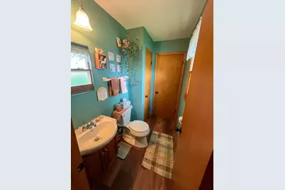 545 E Estates Pl, Oak Creek, WI 53154 - Photo 16