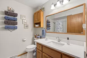 545 E Estates Pl, Oak Creek, WI 53154 - Photo 22