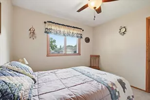 545 E Estates Pl, Oak Creek, WI 53154 - Photo 20