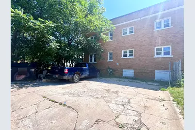 2208 W Locust St, Milwaukee, WI 53206 - Photo 4