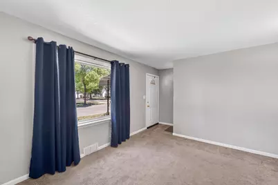 8601 W Melvina St, Milwaukee, WI 53222 - Photo 2