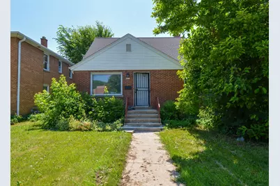 4623 W Fond Du Lac Ave, Milwaukee, WI 53216 - Photo 2