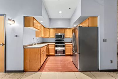 904 E Pearson St #115, Milwaukee, WI 53202 - Photo 10