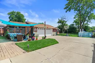 3250 S 105th St, West Allis, WI 53227 - Photo 36