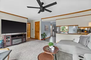 3250 S 105th St, West Allis, WI 53227 - Photo 4