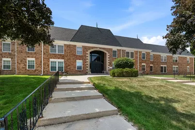 2101  Chateau Ct #106, Grafton, WI 53024 - Photo 22
