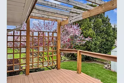 211 E Alta Loma Cir, Thiensville, WI 53092 - Photo 32