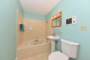 211 E Alta Loma Cir, Thiensville, WI 53092 - Photo 18