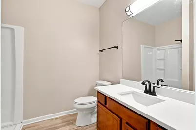 2660 W Colonial Woods Dr, Oak Creek, WI 53154 - Photo 16