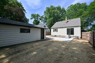 1020 S 111th St, West Allis, WI 53214 - Photo 28