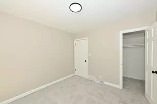 1020 S 111th St, West Allis, WI 53214 - Photo 12