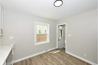 1020 S 111th St, West Allis, WI 53214 - Photo 10