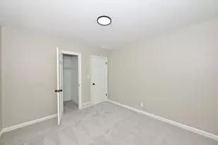 1020 S 111th St, West Allis, WI 53214 - Photo 14
