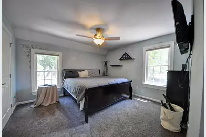 6988 W Southview Dr, Franklin, WI 53132 - Photo 16