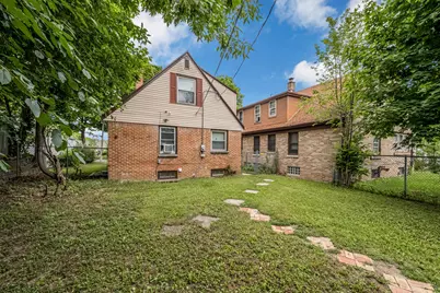 4631 W Keefe Ave, Milwaukee, WI 53216 - Photo 4