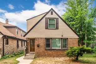 4631 W Keefe Ave, Milwaukee, WI 53216 - Photo 1