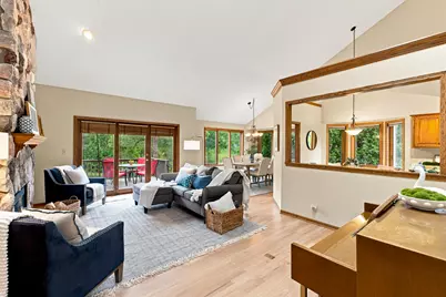 1611 W Eastbrook Ct, Mequon, WI 53092 - Photo 8