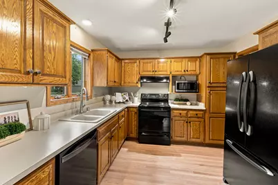 1611 W Eastbrook Ct, Mequon, WI 53092 - Photo 12