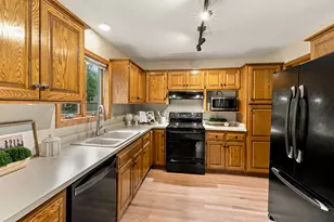 1611 W Eastbrook Ct, Mequon, WI 53092 - Photo 12