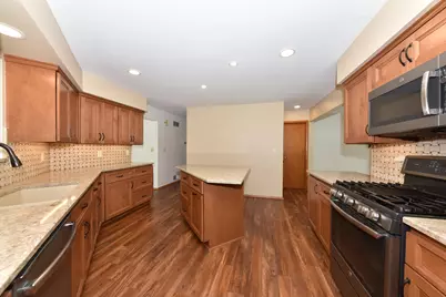 6126 S Merrill Ave, Cudahy, WI 53110 - Photo 16