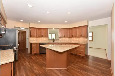 6126 S Merrill Ave, Cudahy, WI 53110 - Photo 14