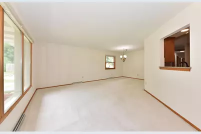 6126 S Merrill Ave, Cudahy, WI 53110 - Photo 8