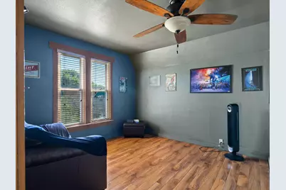 436 N 7th St, Manitowoc, WI 54220 - Photo 14