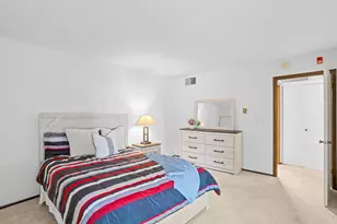 1906 E Shorewood Blvd, Shorewood, WI 53211 - Photo 12