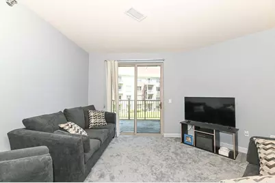 4130 S Lake Dr #278, Saint Francis, WI 53235 - Photo 10