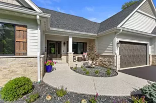 1260 Deer Ct, Geneva, WI 53147 - Photo 8