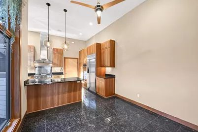 7513 W Tuckaway Pines Cir, Franklin, WI 53132 - Photo 4