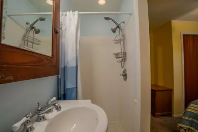 2712  Nagawicka Ave, Delafield, WI 53018 - Photo 16