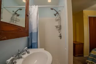 2712 Nagawicka Ave, Delafield, WI 53018 - Photo 16