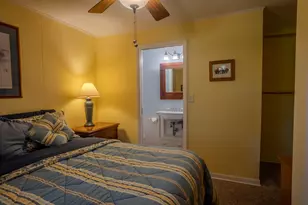 2712 Nagawicka Ave, Delafield, WI 53018 - Photo 14