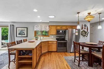 36651  Prairie Dr, Summit, WI 53066 - Photo 8